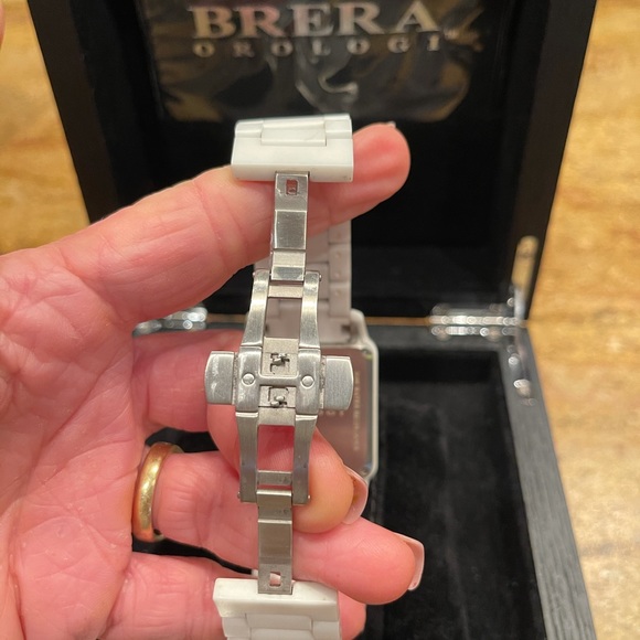 Watch - Picture 2 of 6